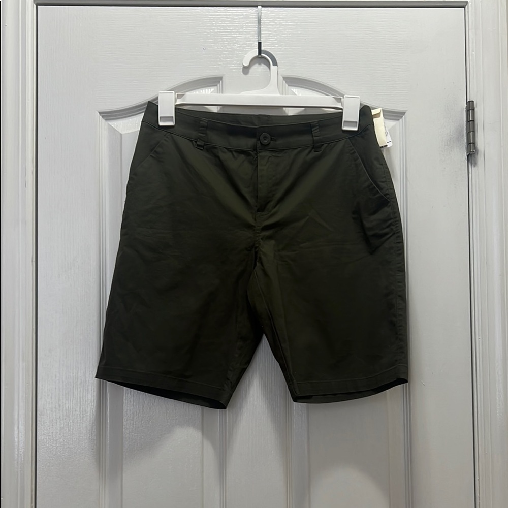 NWT Christopher & Banks Dark Green Womens 6 Shorts - Picture 1 of 4